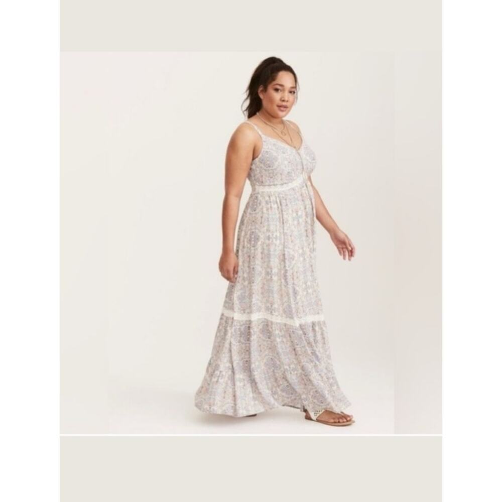 Torrid Tile Print Maxi Dress Women's 2 Tiered Challis Maxi Dress Bohemian NWOT - Picture 3 of 8